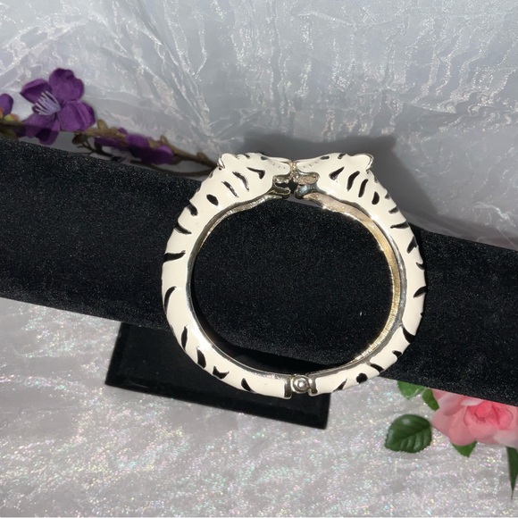 Bracelet, Wickedlotus White Tiger Bracelet, pre-owned - Picture 6 of 8